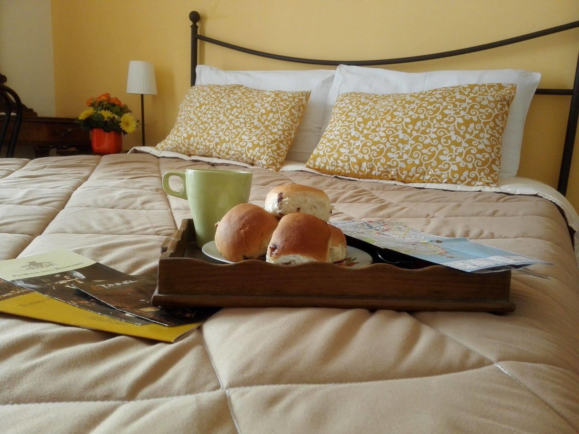 Bed And Breakfast Casa Mariella Napoli Dış mekan fotoğraf