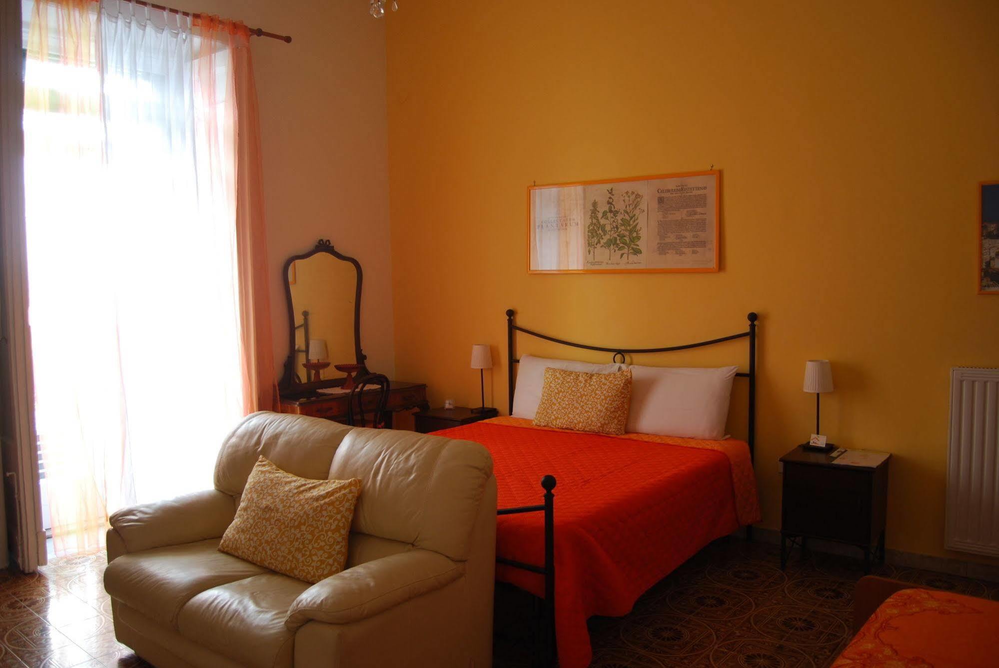 Bed And Breakfast Casa Mariella Napoli Dış mekan fotoğraf