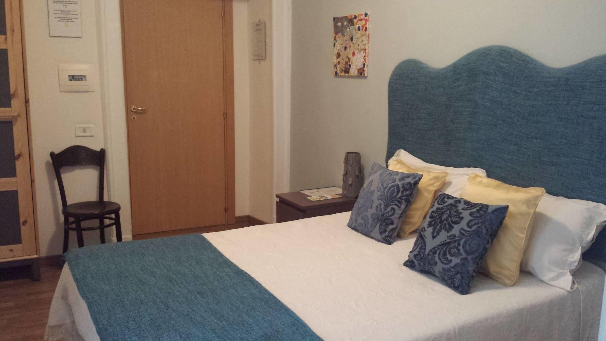 Bed And Breakfast Casa Mariella Napoli Dış mekan fotoğraf