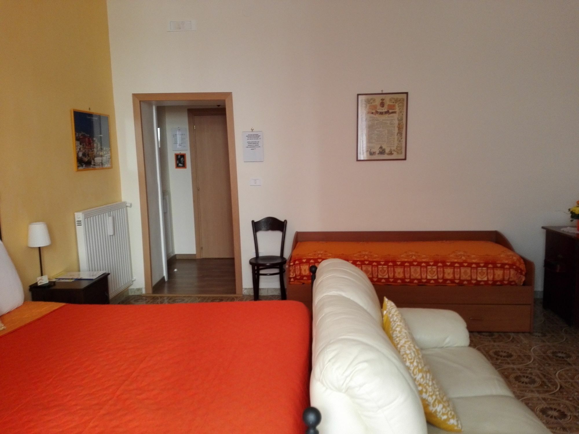 Bed And Breakfast Casa Mariella Napoli Dış mekan fotoğraf