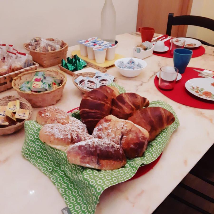 Bed And Breakfast Casa Mariella Napoli Dış mekan fotoğraf